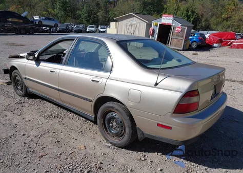 1995 Honda Accord Lx/Ex z USA, uszkodzony, nr VIN 1HGCD5535SA102488